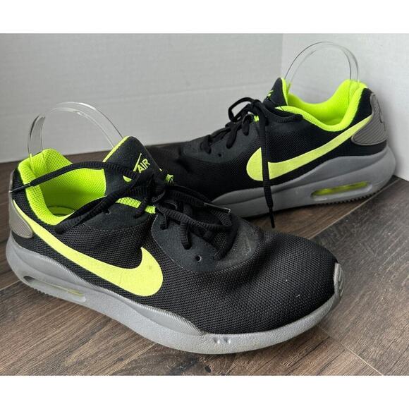 Nike Mens Air Max Oketo Black Gray Volt Running Sneakers Size 7.5 - Picture 2 of 13